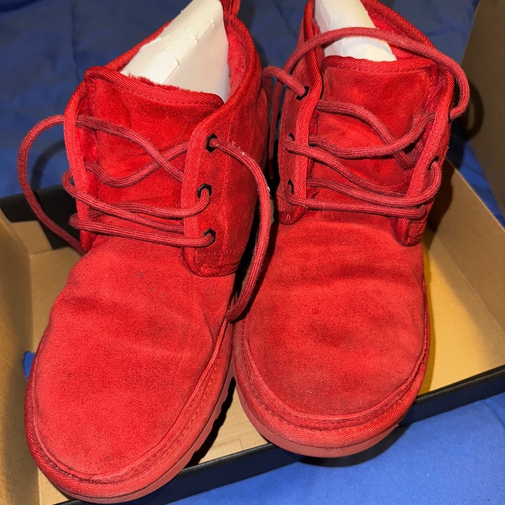 UGG Men’s Neumel Red